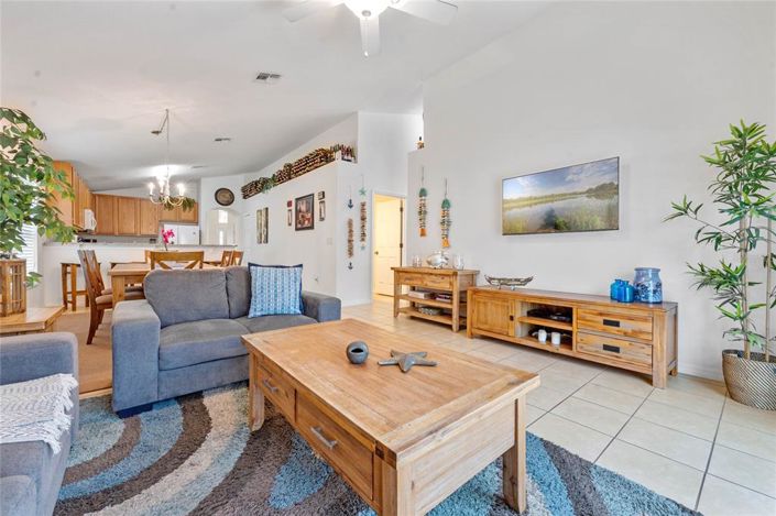 Image No.3-4 Bed House for sale