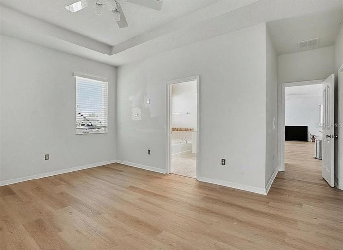 Image No.20-4 Bed House for sale