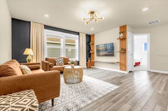Image No.3-5 Bed House for sale
