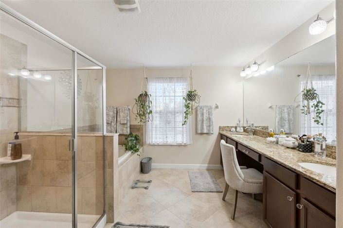 Image No.41-5 Bed House for sale