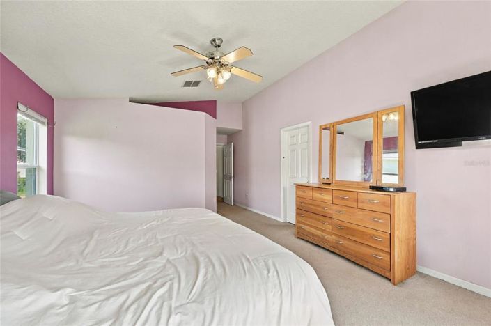 Image No.18-4 Bed House for sale