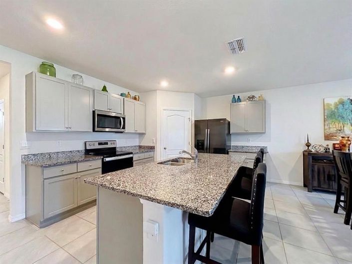 Image No.6-4 Bed House for sale