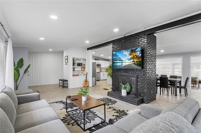 Image No.8-3 Bed House for sale