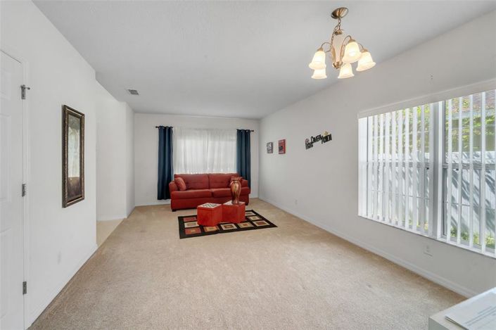 Image No.10-5 Bed House for sale