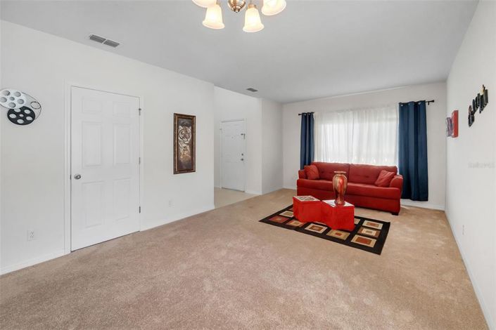 Image No.11-5 Bed House for sale