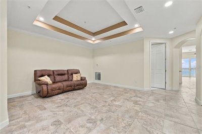 8d076785-771