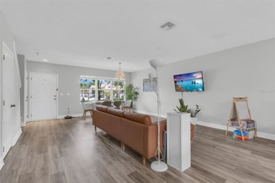 8d076785-806