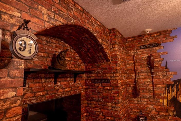 Image No.20-10 Bed House for sale