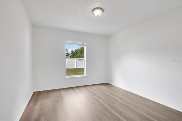 Image No.15-3 Bed House for sale