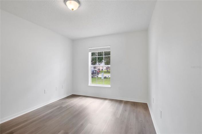Image No.18-3 Bed House for sale