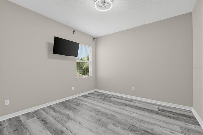 Image No.19-4 Bed House for sale