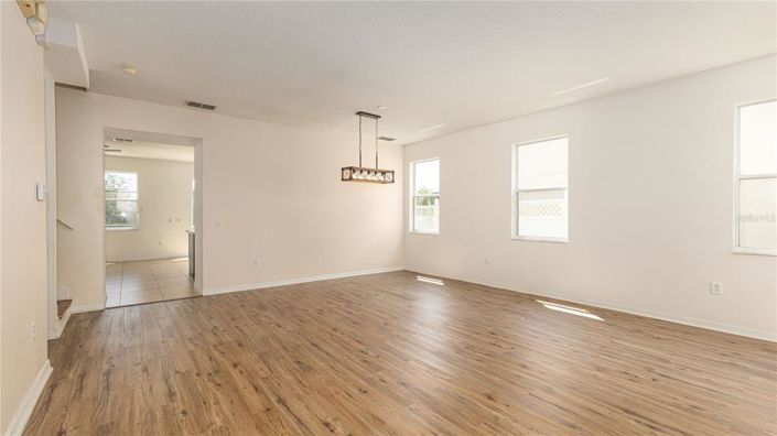 Image No.14-5 Bed House for sale