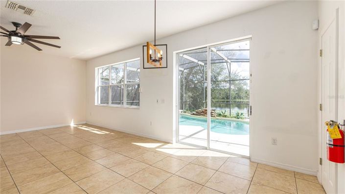 Image No.18-5 Bed House for sale
