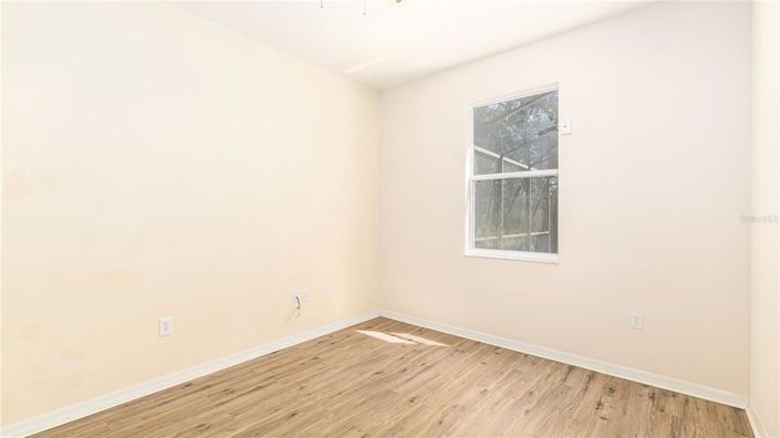 Image No.20-5 Bed House for sale