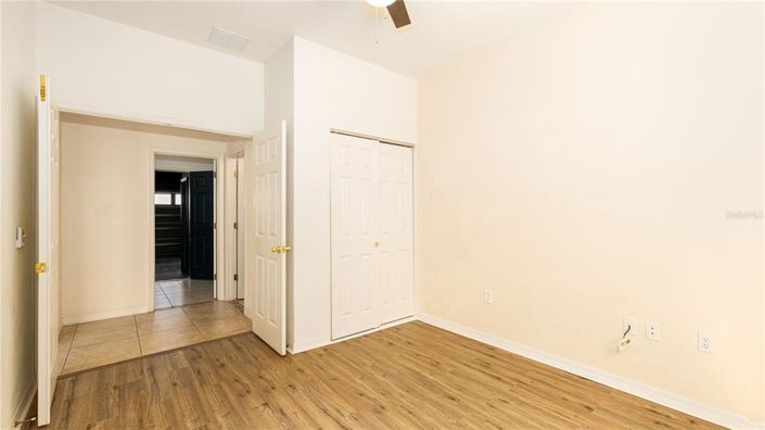 Image No.21-5 Bed House for sale