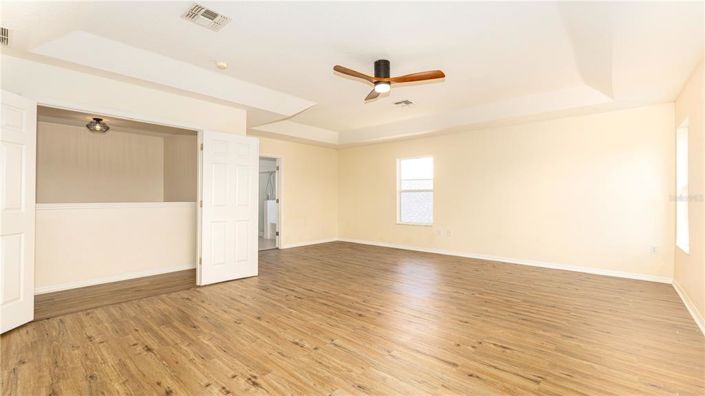 Image No.24-5 Bed House for sale