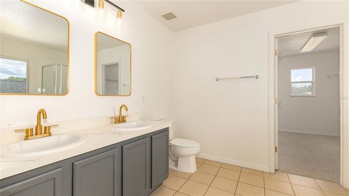Image No.26-5 Bed House for sale