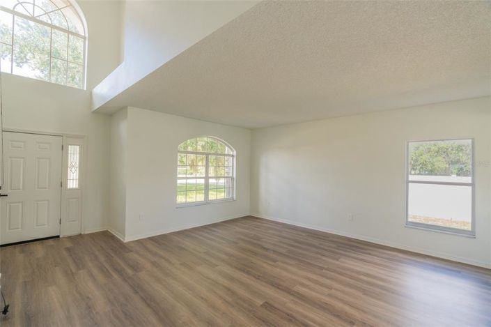 Image No.11-4 Bed House for sale