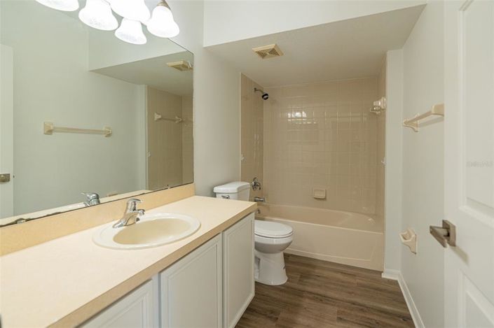 Image No.23-4 Bed House for sale