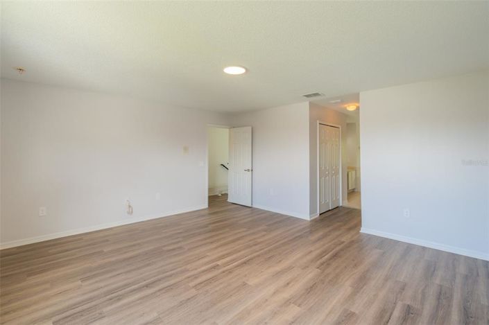 Image No.24-4 Bed House for sale