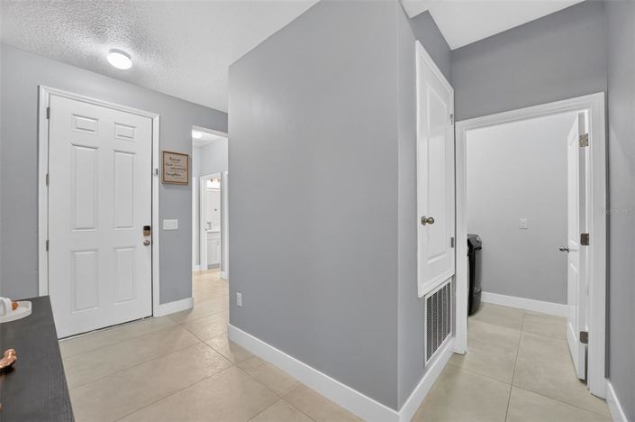 Image No.18-4 Bed House for sale