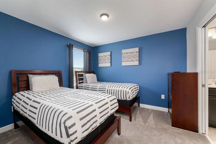 Image No.27-6 Bed House for sale