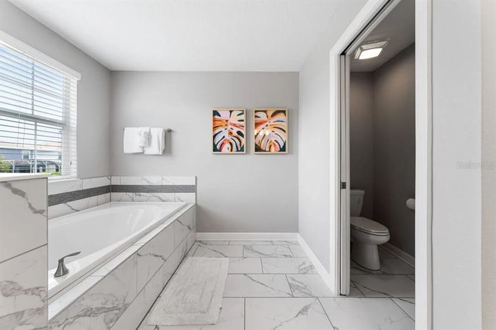 Image No.30-6 Bed House for sale