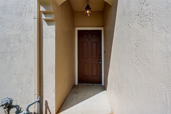 Image No.15-2 Bed Townhouse for sale