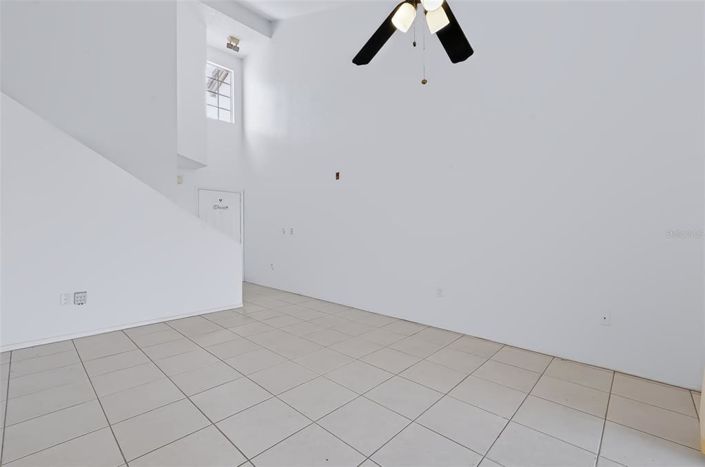 Image No.19-2 Bed Townhouse for sale