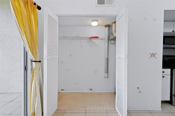 Image No.26-2 Bed Townhouse for sale