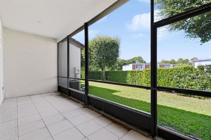 Image No.38-2 Bed Townhouse for sale