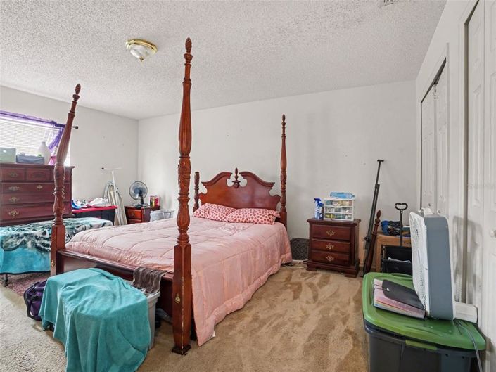 Image No.17-4 Bed House for sale