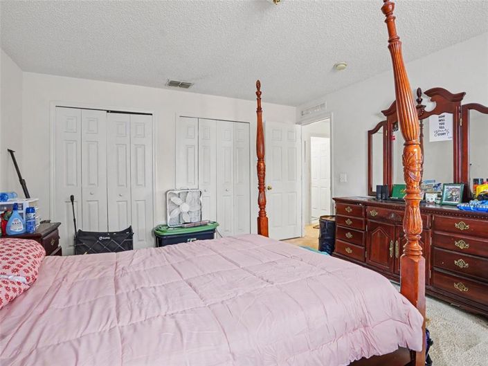 Image No.18-4 Bed House for sale