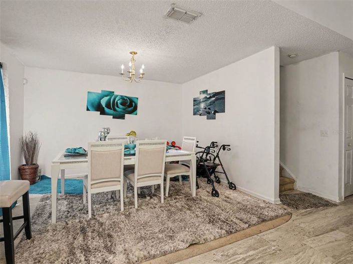 Image No.8-4 Bed House for sale