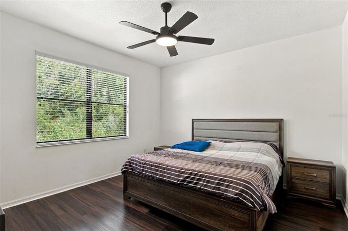 Image No.19-2 Bed House for sale