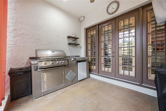 Image No.44-5 Bed House for sale