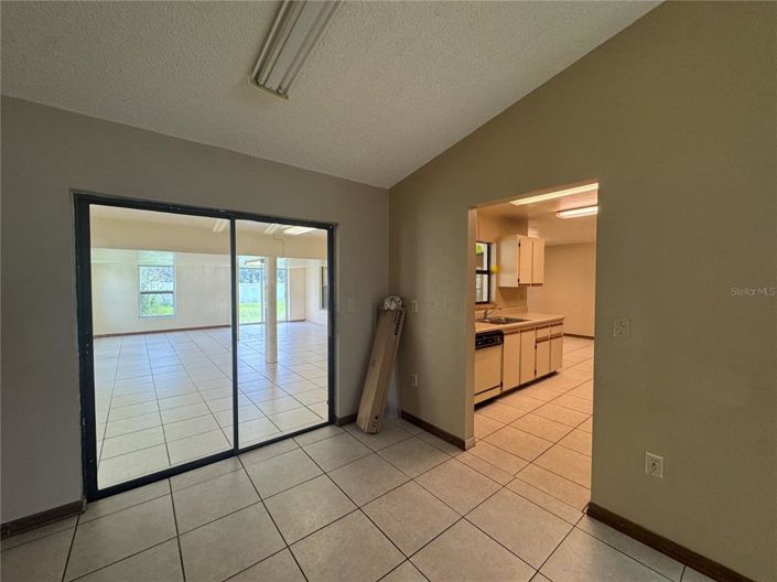 Image No.14-4 Bed House for sale