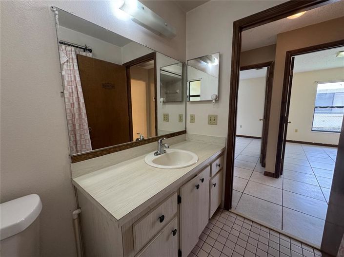 Image No.22-4 Bed House for sale