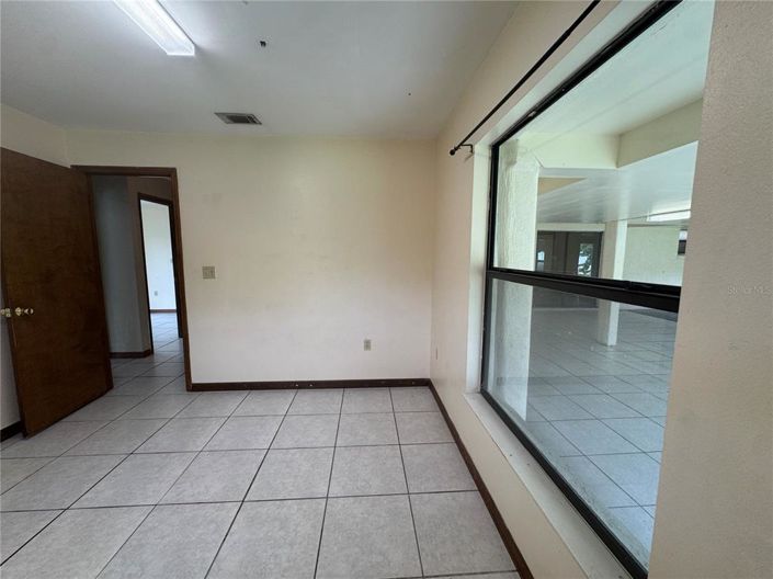 Image No.31-4 Bed House for sale