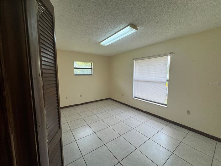 Image No.33-4 Bed House for sale