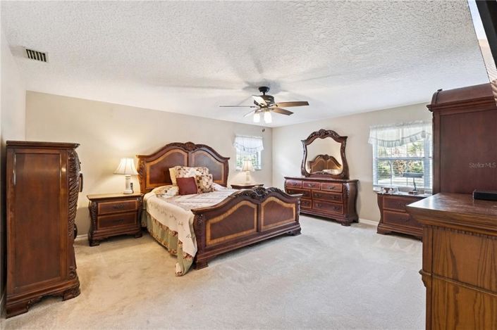 Image No.26-4 Bed House for sale