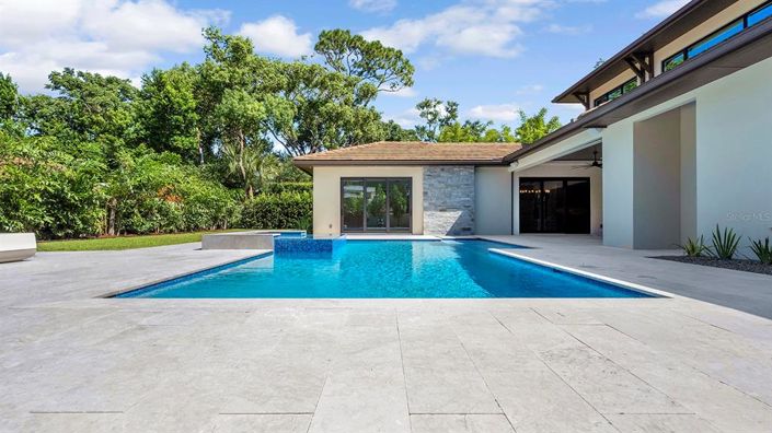 Image No.43-5 Bed House for sale