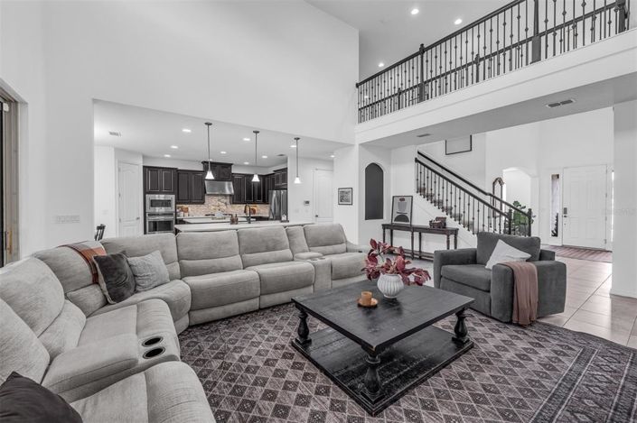 Image No.26-6 Bed House for sale