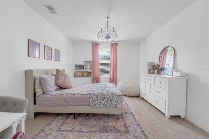 Image No.60-6 Bed House for sale