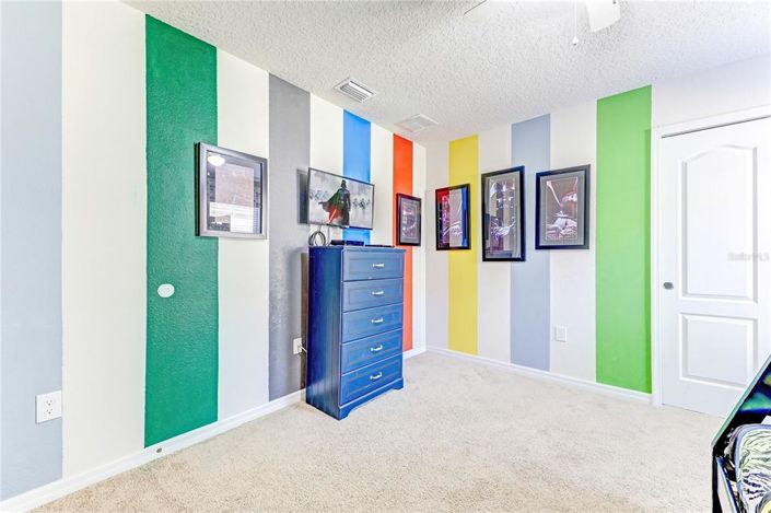 Image No.18-6 Bed House for sale