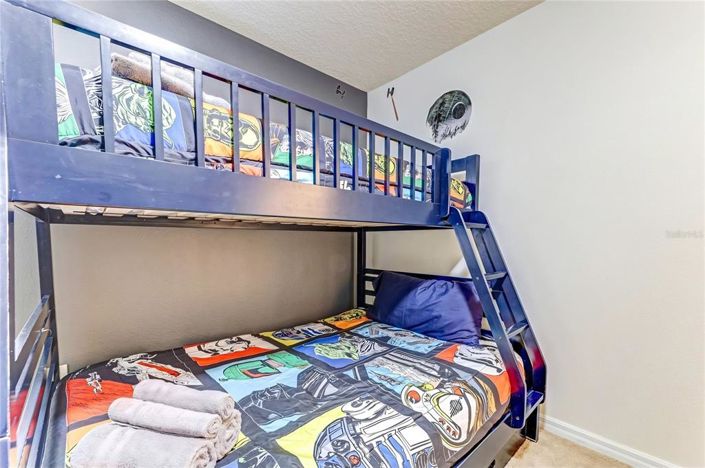 Image No.30-6 Bed House for sale