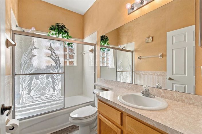 Image No.10-2 Bed House for sale