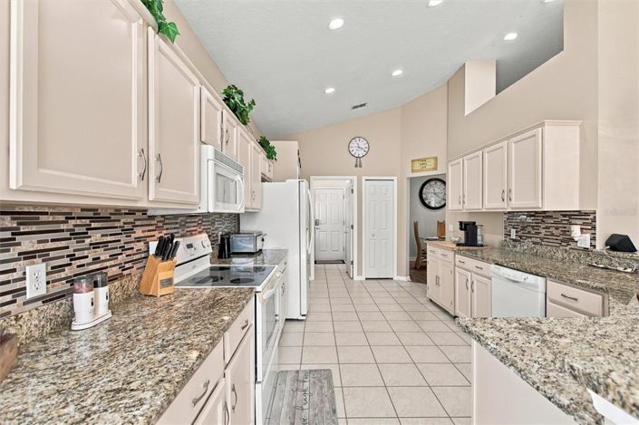 Image No.3-2 Bed House for sale