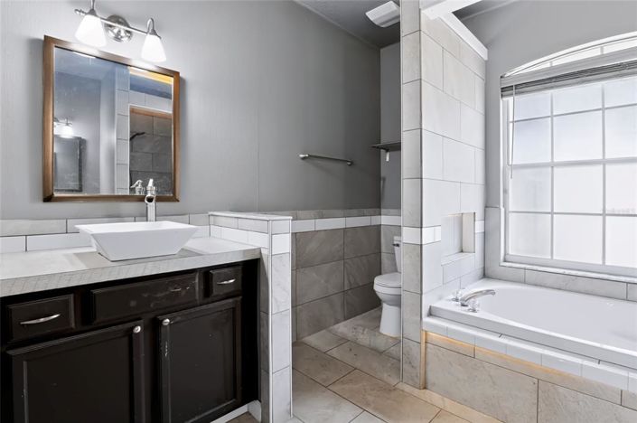 Image No.10-3 Bed House for sale