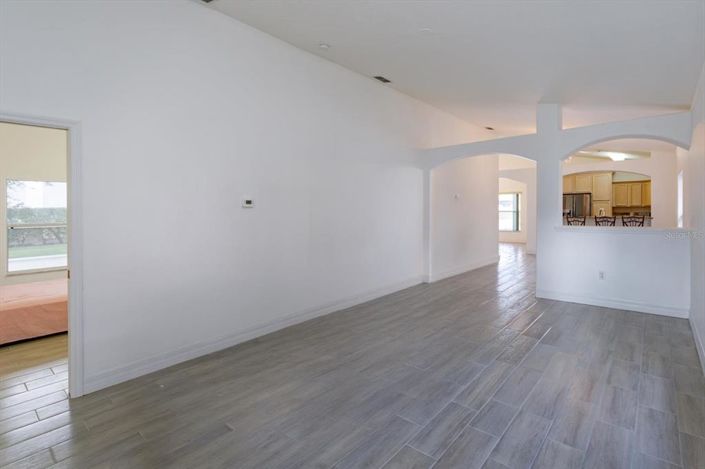 Image No.3-2 Bed House for sale